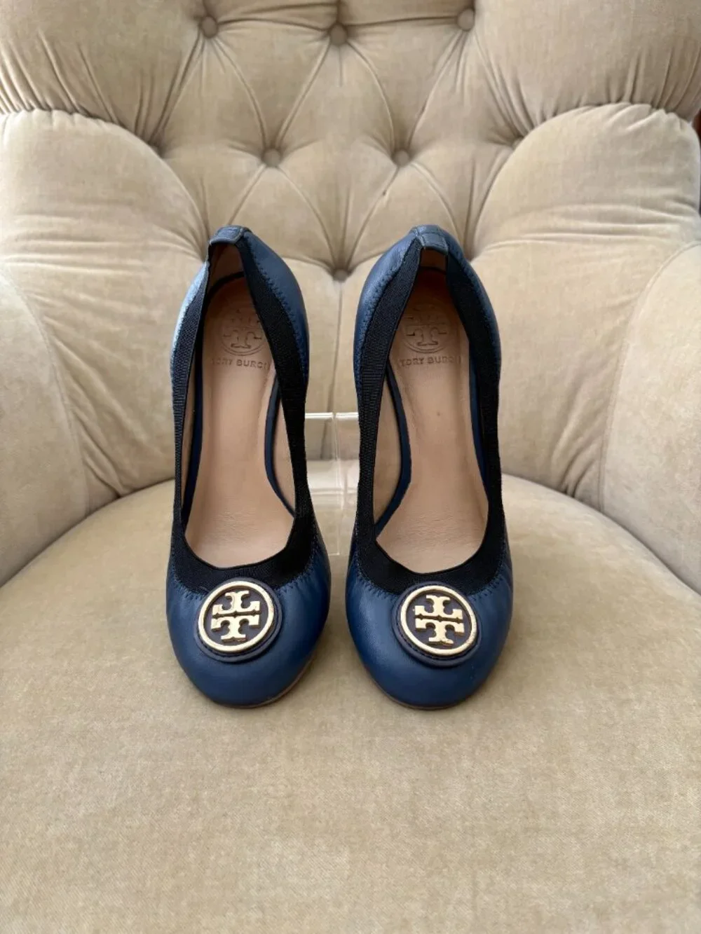 Auth.TORY BURCH Iconic Caroline Navy Leather TB Ballet Wedge Pumps